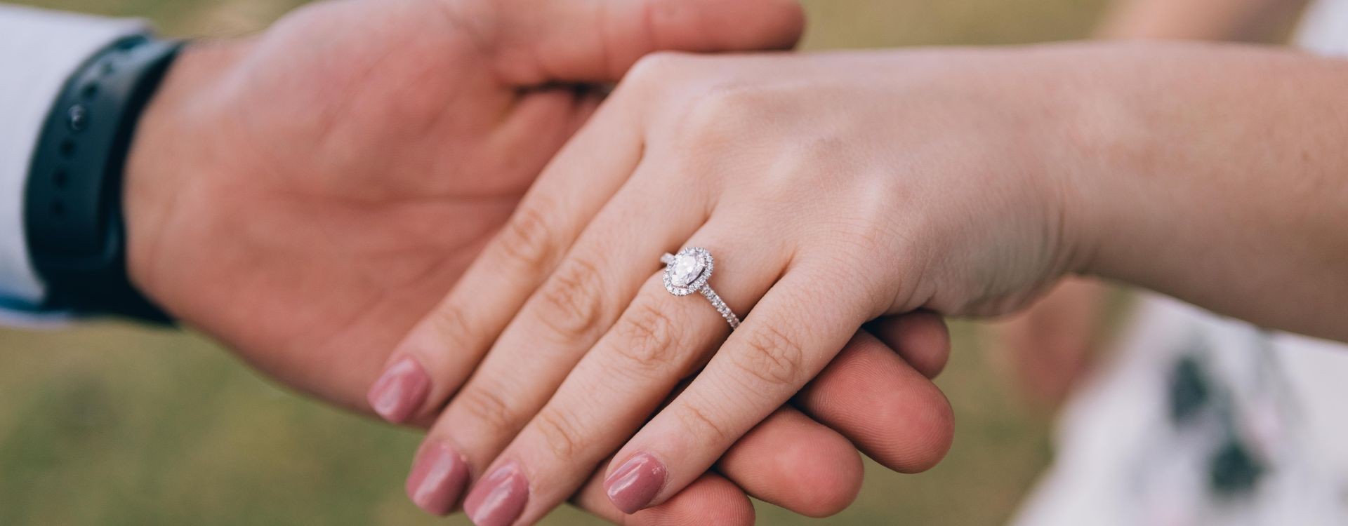 Un anillo de boda de diamantes: La tradición más bella
